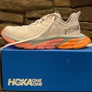Hoka Clifton Edge